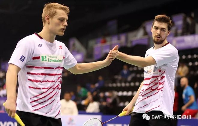 爱游戏娱乐-丹麦队鏖战法国队，郑思维扛起全队