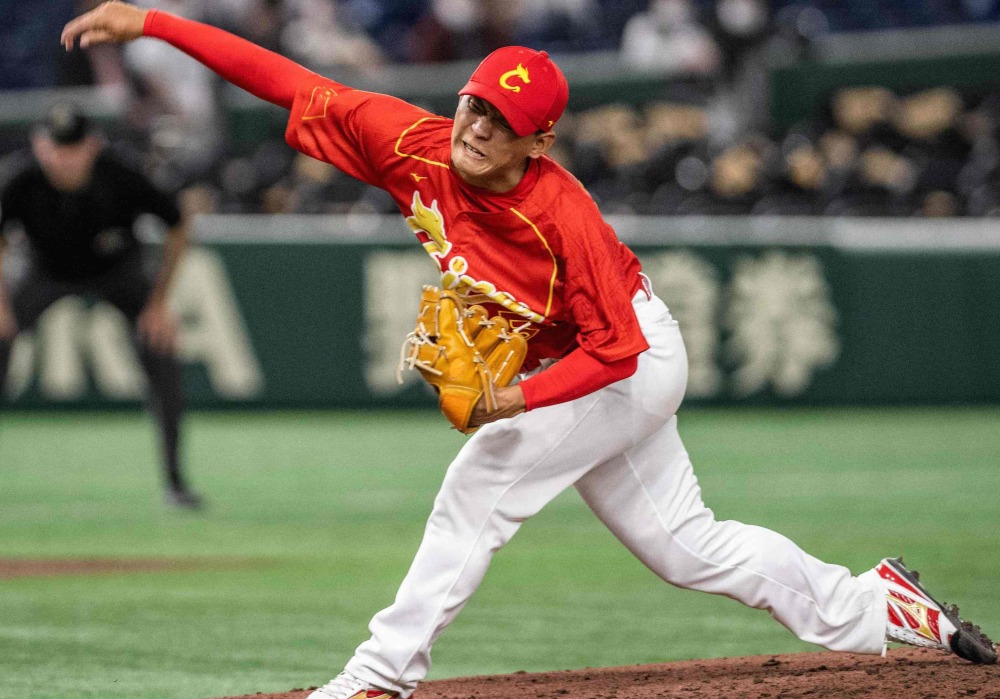 爱游戏在线-中国队险胜法国队，黄鸭组合高光表现