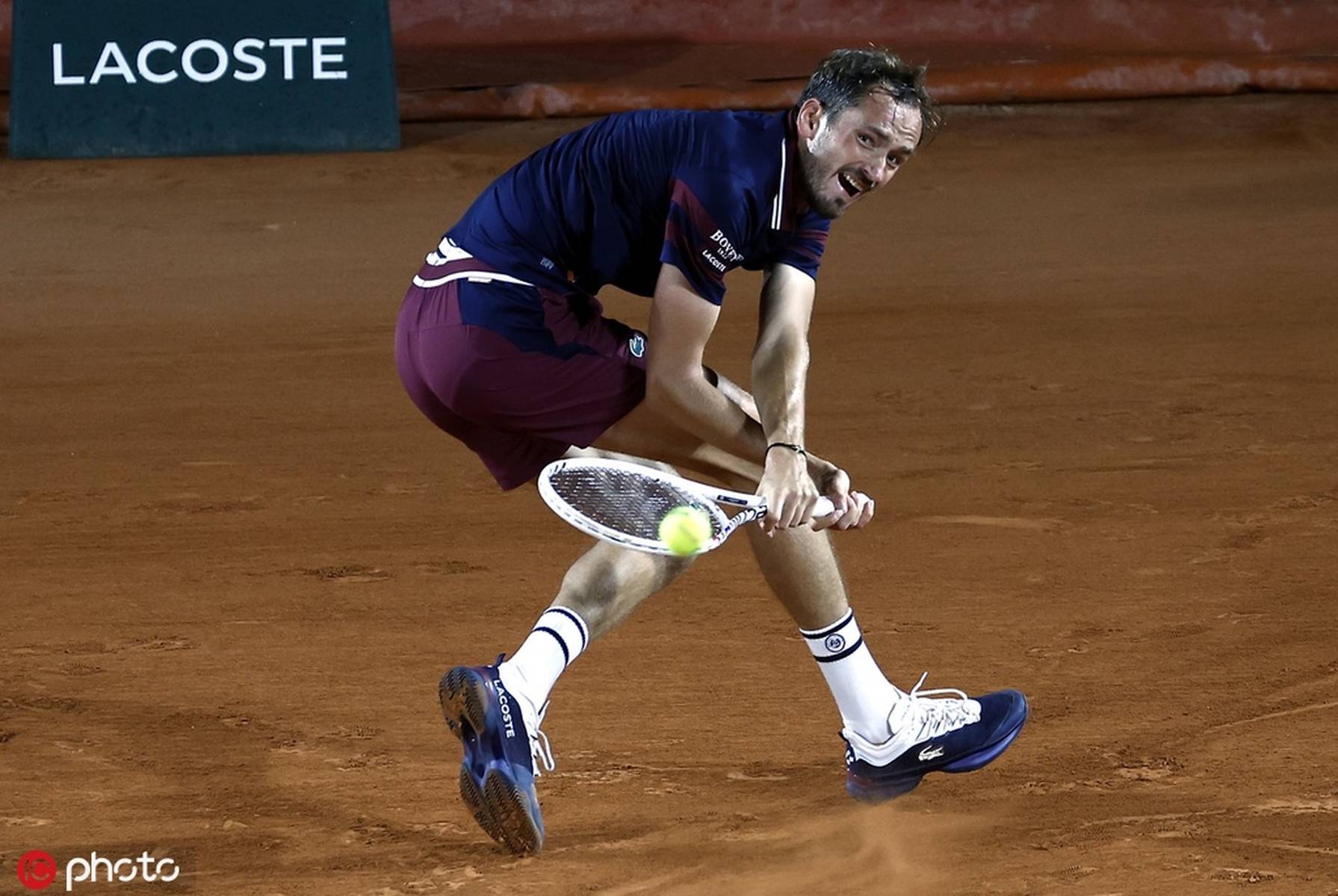 法网完胜蒙特卡洛大师赛,梅德韦杰夫扛起全队 法网完胜蒙特卡洛大师赛,梅德韦杰夫扛起全队