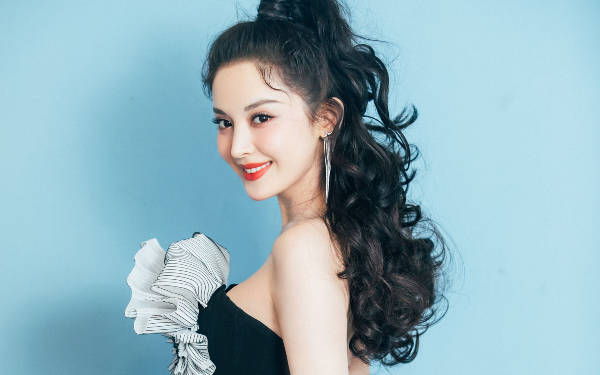 暗流主宰者，当罗德里用沉默的智慧掌控爱尔兰与澳大利亚的喧嚣战场