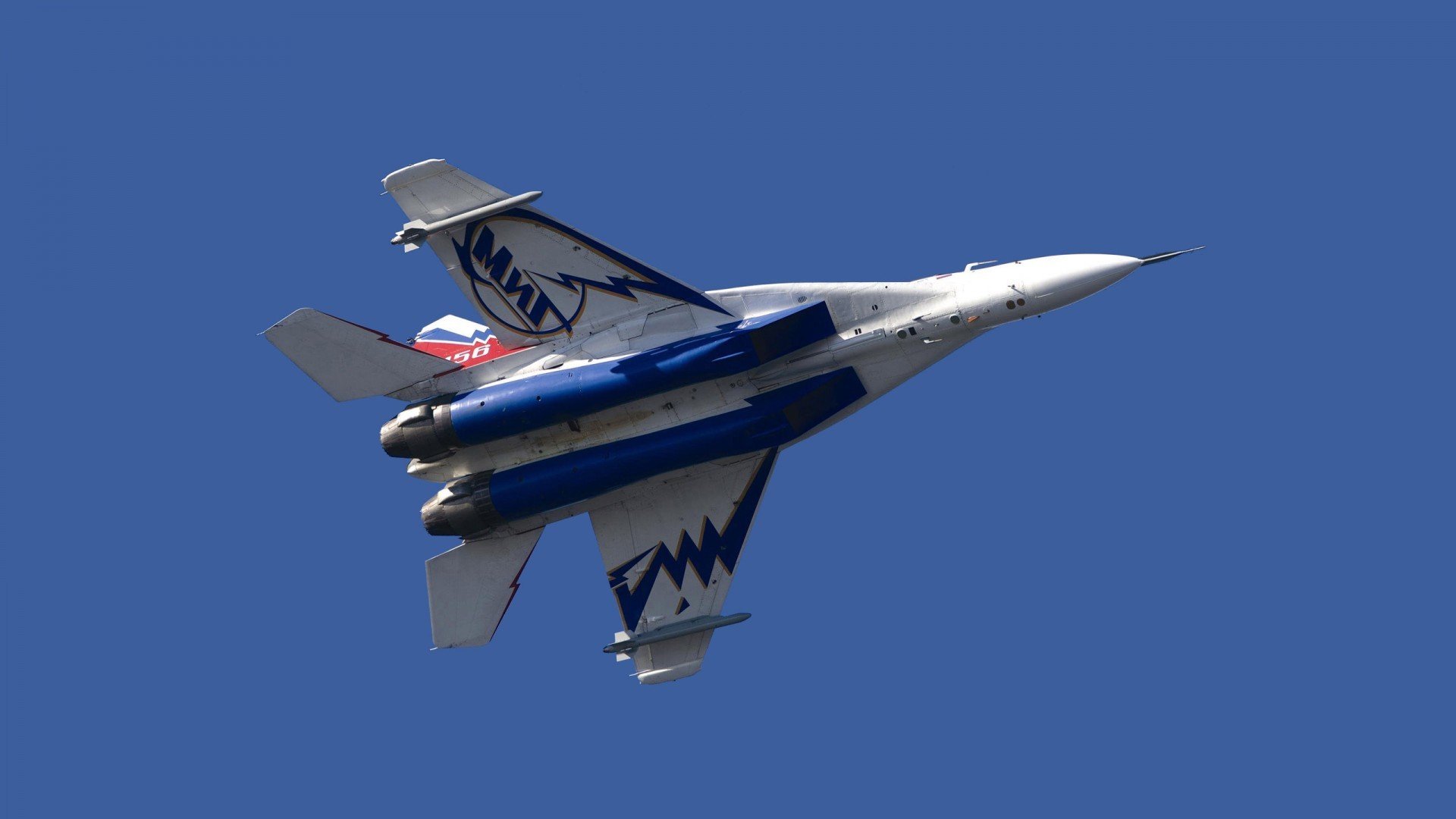 爱游戏下载-临时工之夜，范弗利特于马德里写下非典型欧冠童话